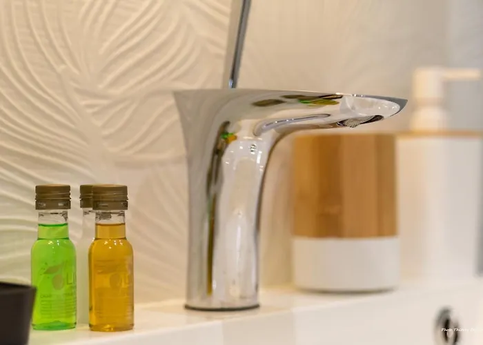 Holiday home Le Marchand De Sable: 4-star Coastal Retreat Near Grande Conche Royan